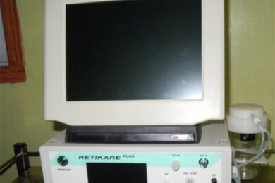 Retikare Vitrectomy Machine